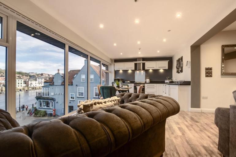 Number 3 Pier Road Apartment ウィットビー エクステリア 写真